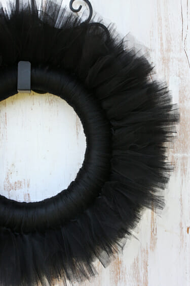 Tied Tulle Wreath vrt