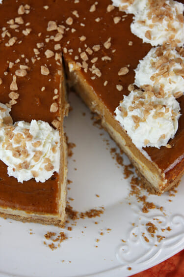Pumpkin-Pie-Cheesecake-Whole-Slice
