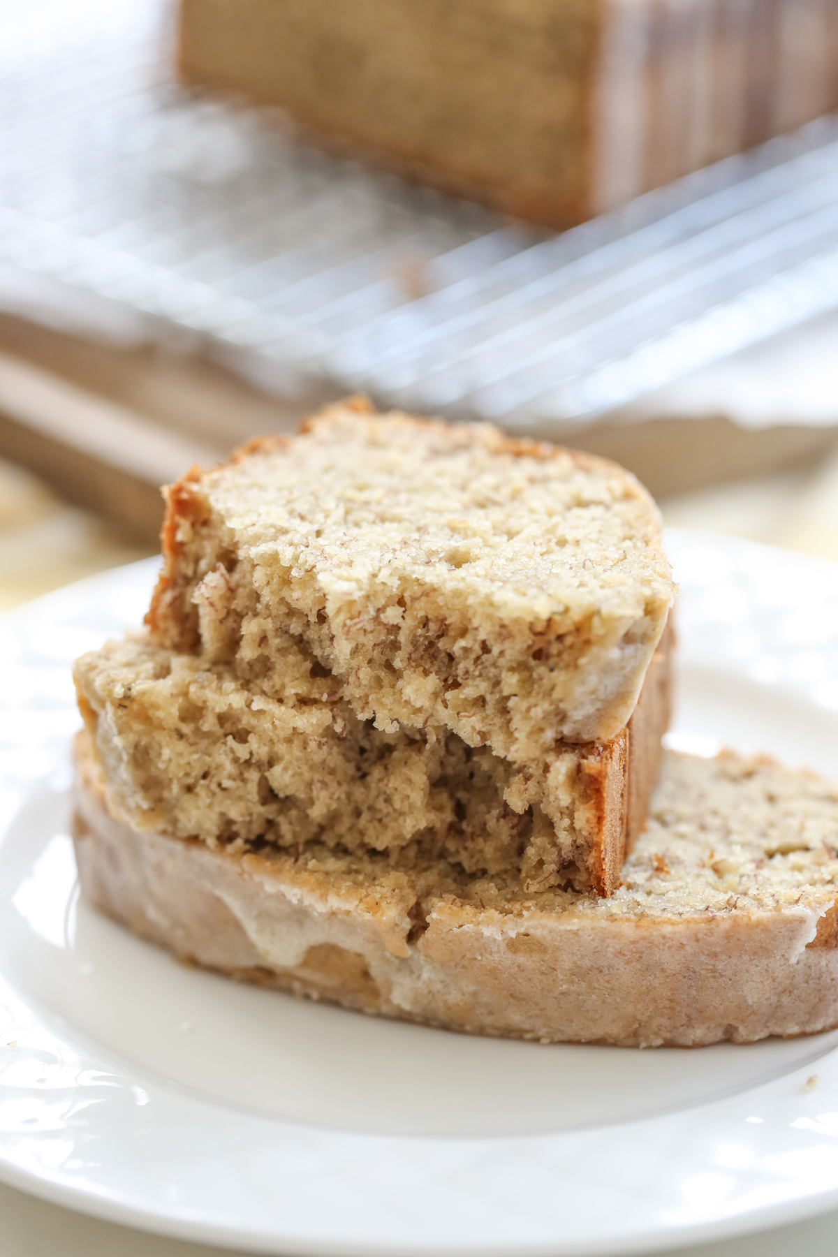 sliced banana bread
