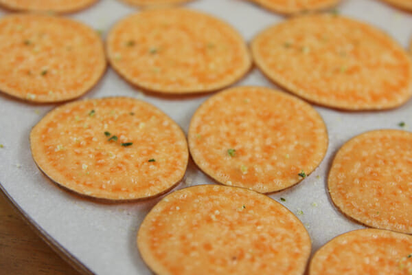 sliced sweet potatoes with salt
