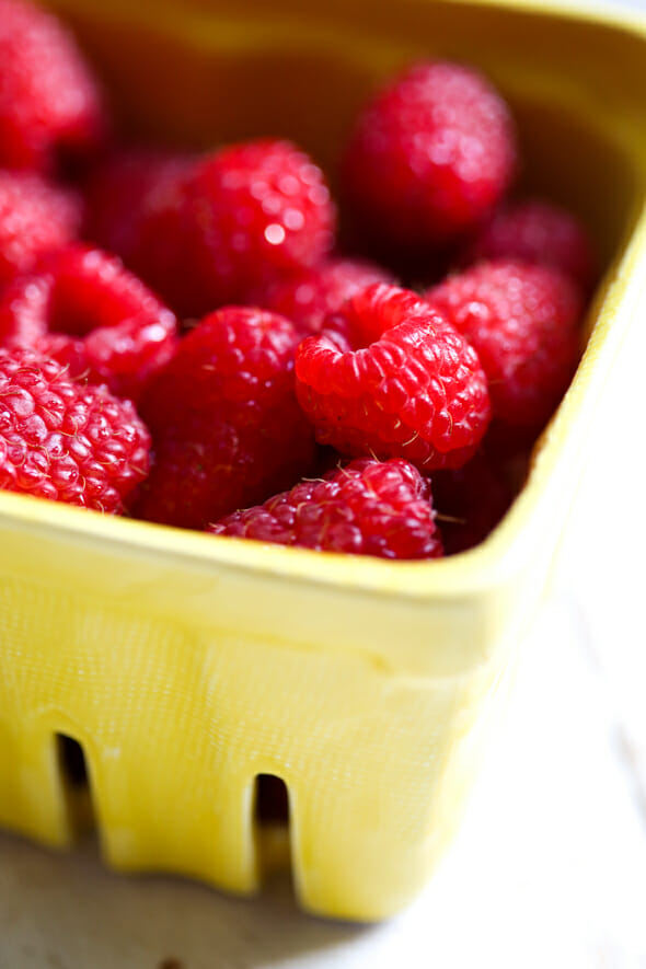 overnight raspberry almond refrigerator oatmeal-4