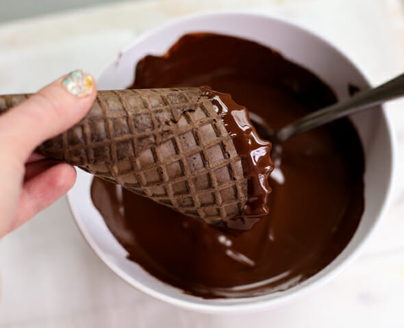 chocolate-dipped fruit cones-5