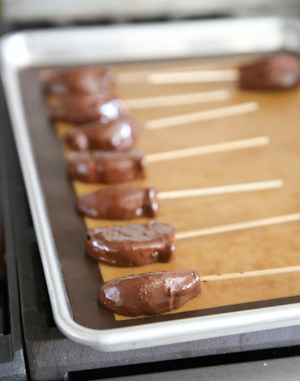cooling chocolate dipped apples