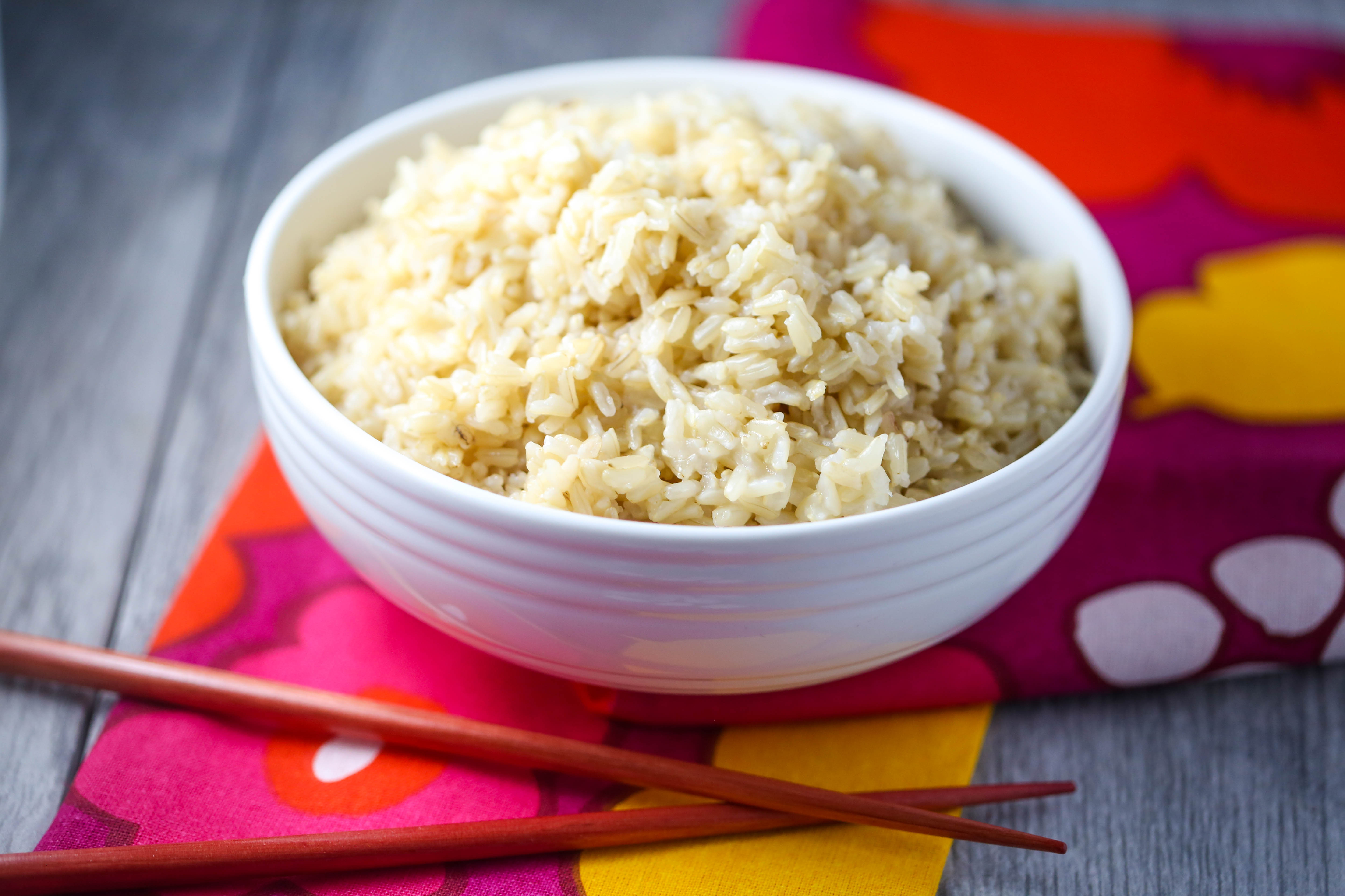 Making brown rice in pressure cooker or instant pot #instantpot #pressurecooker #brownrice